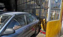 Önce Araca Çarptı, Sonra Tamirhaneye Daldı