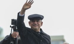 Özgür Özel'den Sert Çıkış: Ne Ömer'i Ne Ekrem'i Veririz