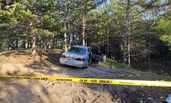 Park Halindeki Otomobilde Bir Kişinin Cansız Bedeni Bulundu