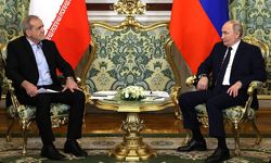 Putin İle Pezeşkiyan Telefon Görüşmesi Gerçekleştirdi