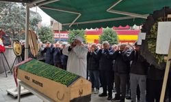 Spor Yaparken Kalp Krizi Geçirip Ölen Hemşire Toprağa Verildi