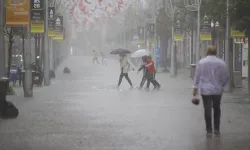 Dikkat: İçişleri Bakanlığı Sağanak Ve Fırtınaya Karşı Uyardı