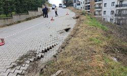 Bursa'da Sağanak Sonrası Yolda Çökme Tedirginliğe Neden Oldu
