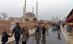 Tarih Kenti Edirne: Bayramda Yağmura Rağmen Ziyaretçi Yoğunluğu