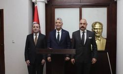 Ticaret Bakanı Ömer Bolat Kamerun’a Gitti