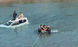 Tunceli’de Köprüden Uçan Araç Baraj Gölüne Düştü