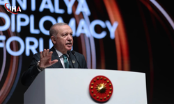 Cumhurbaşkanı Erdoğan'ın ADF Konuşması 3 Dilde Kitaplaştırıldı