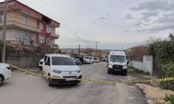 İki Oğlunun Bıçak ve Nacakla Saldırdığı Baba Hayatını Kaybetti