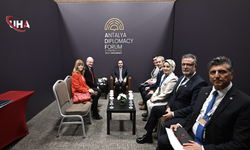 Bakan Kacır'dan Antalya'da Kritik Diplomasi Trafiği