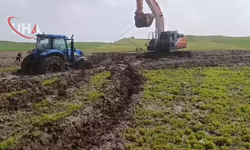 Batman’da Çamura Saplanan Traktörler Üç Gün Sonra Kurtarıldı