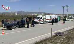 Çankırı'da Kavşak Faciası: 2 Otomobil Çarpıştı, 4 Kişi Yaralandı