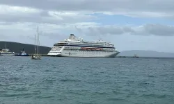 Bodrum'da Turizm Sezonu Başladı: İlk Kruvaziyer 909 Turist Getirdi
