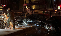 Şişli’de Demir Korkuluklara Çarpan Araçta 3 Kişi Yaralandı