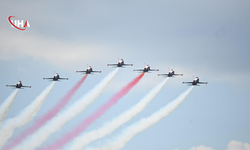 Çanakkale Semalarında Görsel Şölen: Türk Yıldızları Nefes Kesti