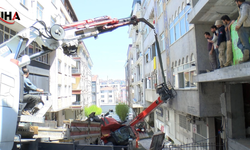 Güngören’de İş Makinesi Dehşeti: Yokuşta Kaydı, Ortalığı Savaş Alanına Çevirdi