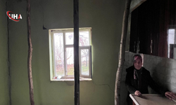 Hakkari Yüksekova’da Eve Yıldırım Düştü: Duvar Boydan Boya Yarıldı