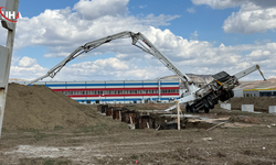 Sivas'ta Beton Kalıbının İçine Düşen İşçi Hayatını Kaybetti