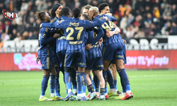 Kayserispor 0-4 Fenerbahçe: Kanarya Kayseri'de Coştu