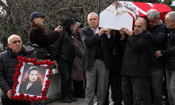 Tiyatro Sanatçısı Feyha Çelenk Son Yolculuğuna Uğurlandı