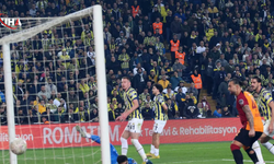 Galatasaray Derbide Fenerbahçe’yi 3-0 Mağlup Etti Zirveye Yerleşti