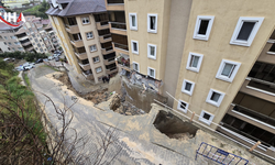 Mudanya’da İstinat Duvarı Çöktü: 7 Katlı Binada Tahliye Kararı
