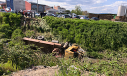 Freni Boşalan Vinç Dereye Uçtu: Araçtan Atlayan Sürücü Hayatını Kaybetti