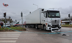 Kazada Annesinin Kucağından Yola Savrulan Yamaç Bebek Hayatını Kaybetti