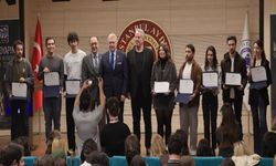 İAÜ-Medyapım Sinema Akademisi Genç Yetenekleri Mezun Etti