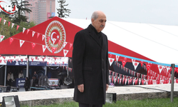 Meclis’te 23 Nisan Gururu: Numan Kurtulmuş Atatürk Anıtı’na Çelenk Bıraktı