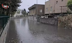 Mardin Nusaybin’de Sağanak Etkili Oldu: Caddeler Göle Döndü