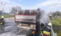 Samsun'da Seyir Halindeki Tomruk Yüklü Kamyonda Yangın