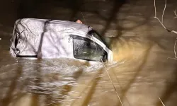 Erzurum’da Nehre Uçan Araçta Mahsur Kalan Sürücü Halatla Kurtarıldı