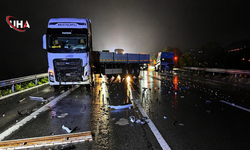 Gaziantep Nurdağı'nda TIR ile Kamyonet Çarpıştı: 1 Ölü, 1 Yaralı