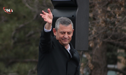 Özgür Özel: Yüreğiniz Rahat Olsun, Bizden Kimseye Kötülük Gelmez