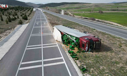 Kütahya’da Patates Yüklü TIR Devrildi: Yollar Patatesle Kaplandı
