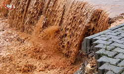 Siirt’te Sağanak Felaketi: Yollar Çöktü, Şehir Sular Altında