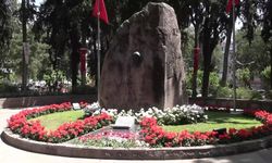 Dervişoğlu’ndan Zübeyde Hanım’a Saygı Duruşu: İzmir’de Anıt Mezar Ziyareti