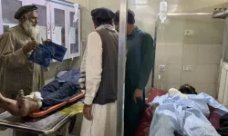 Afganistan'da Mültecileri Taşıyan Kamyon Devrildi: 22 ölü