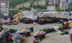 Artvin’de Etkili Olan Fırtına Pazarcı Esnafını Olumsuz Etkiledi