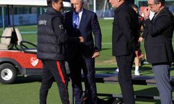 Bakan Bak, A Milli Futbol Takımı’nın Antrenmanını Takip Etti