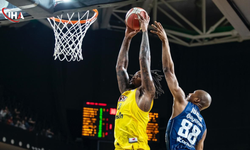 Anadolu Efes, Mersin Spor'u 88-86 Mağlup Etti