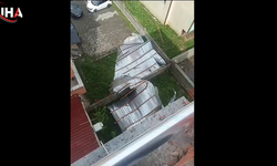Kars’ta Şiddetli Rüzgârda Apartmanın Çatısı Uçtu