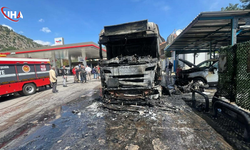 Akaryakıt İstasyonunda Korku Dolu Anlar: Mazot Yüklü Tanker Alev Alev Yandı