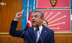 Özgür Özel: Bırak Saraylara Mermer Olmayı, Toprak Ol Bağrında Güller Yetişsin