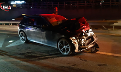 Kocaeli'de Hafif Ticari Araç ve 2 Motosiklet Çarpıştı: 3 Yaralı