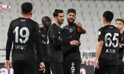 Manisa Futbol Kulübü, Sakaryaspor'u  5-0 Mağlup Etti