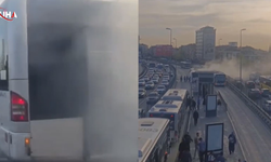 Kağıthane’de Metrobüste Çıkan Yangın Kısa Sürede Kontrol Altına Alındı