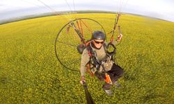 Kanola Tarlaları Üzerinde Paramotor Uçuşu Edirne’de Görüntülendi