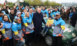 İpek Yolu Rallisi’nin Ankara Durağı: Cumhurbaşkanı Erdoğan Sporcularla Buluştu