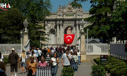 19 Mayıs'ta Dolmabahçe'de Binlerce Vatandaş